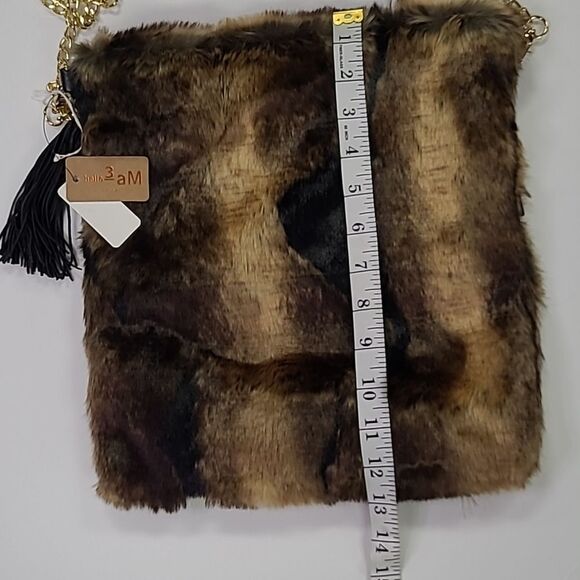 Hello 3 am Bengal faux fur convertible crossover - Picture 7 of 9